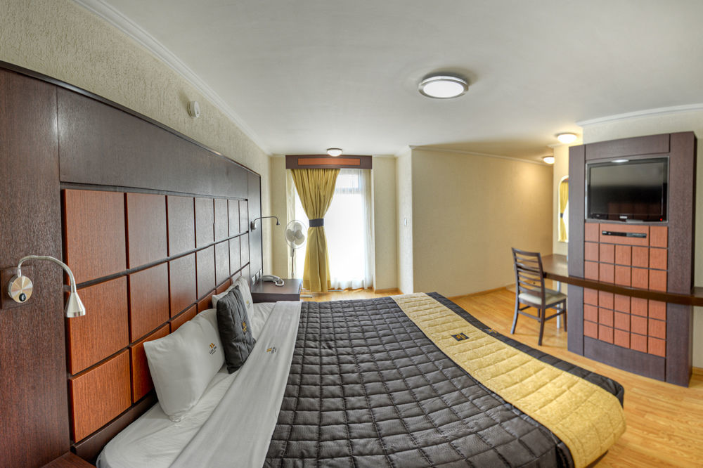Loa Centro 4*
